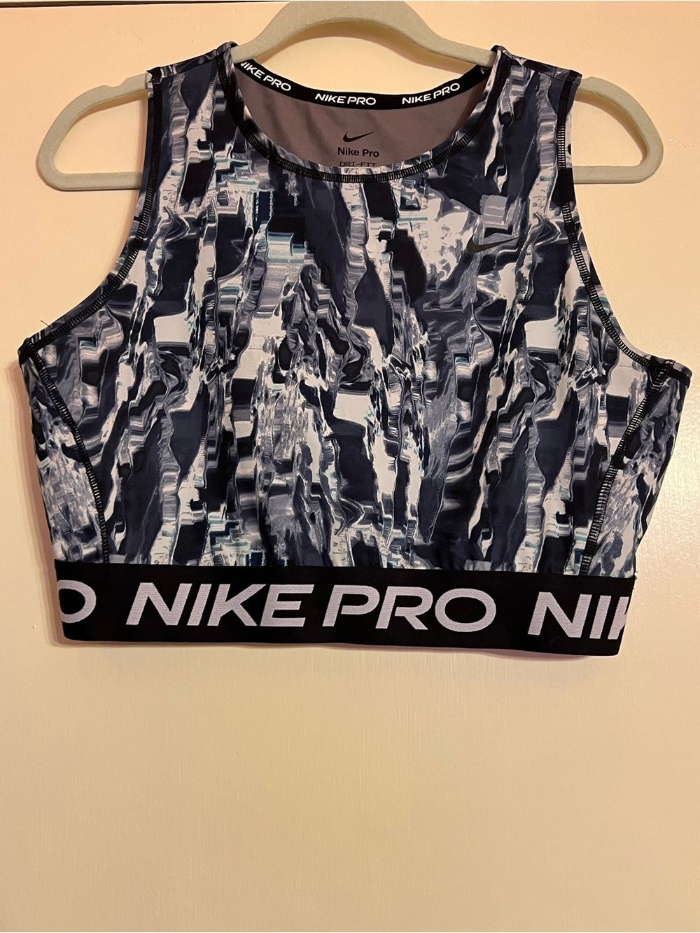 NIKE PRO WOMEN BLUE DRI FIT ALL OVER PRINT CROPPED  TANK TOP  SHIRT LARGE L NWOT